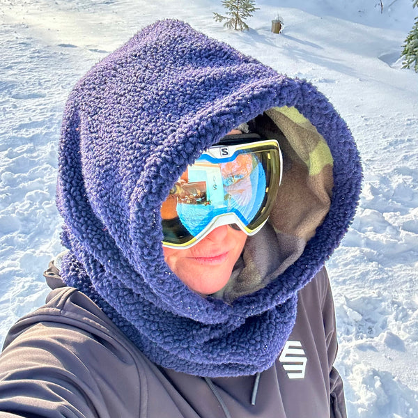 Balaclava i blå Teddy med army fleece foer.