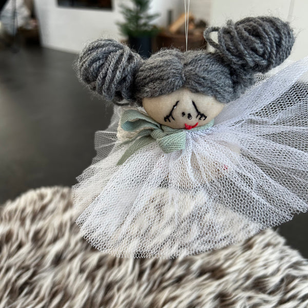 Den lille fede skytsengel Magda Eline
