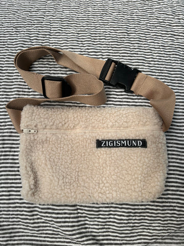Bæltetaske/crossbody i teddybear.