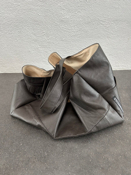 Brun læder shopper i genbrugs læder.