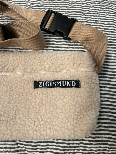 Bæltetaske/crossbody i teddybear.