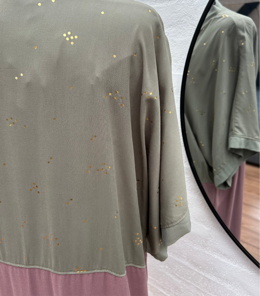Strand kimono i 3 farver med guld prikker str. xs/m