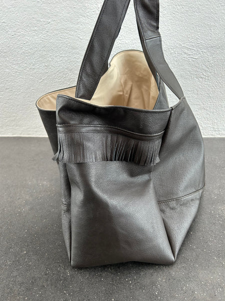 Brun læder shopper i genbrugs læder.