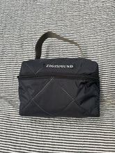 Indlæs billede til gallerivisning Toilet/makeuptaske i farven charcoal.
