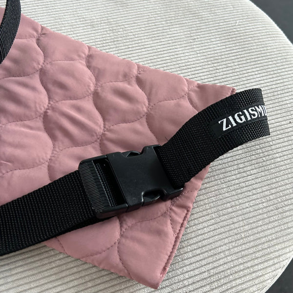 Bæltetaske/ crossbody i lys lyserød quilt.