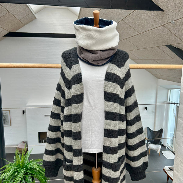 Halsedisse i blåt teddybear med muldvarp fleece og hvidt teddybear