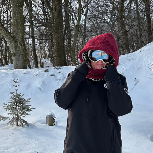 Balaclava i boudeaux Teddy med Leo fleece.