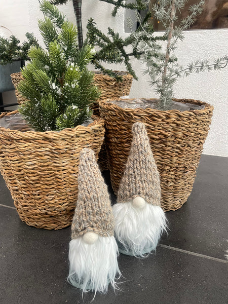 ❤️Håndlavede “Gnomer” med hjemmestrikkede huer i beige (2 stk).