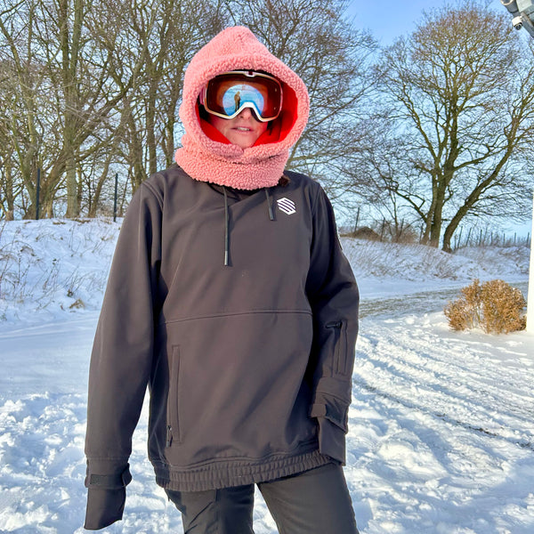 Balaclava i lyserød teddybear og rødt fleece.