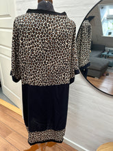 Indlæs billede til gallerivisning Kimono med dyreprint, blå og sort. Str.m/l
