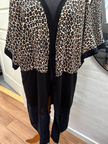 Kimono i dyreprint og blå viscose str.m/l
