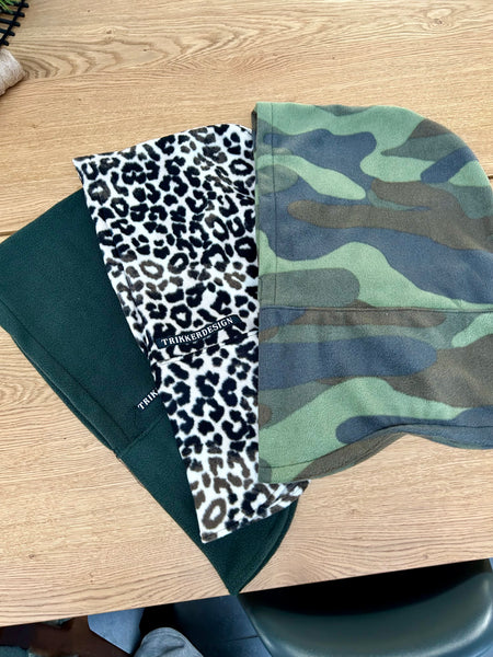 Balaclava i camouflage farvet polar fleece.