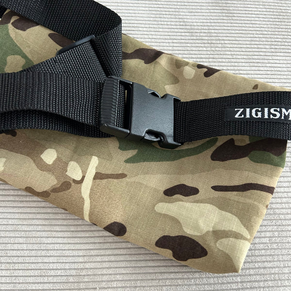 Bæltetaske/crossbody bag i militær.