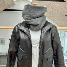 Indlæs billede til gallerivisning Halsedisse i tern med to slags fleece
