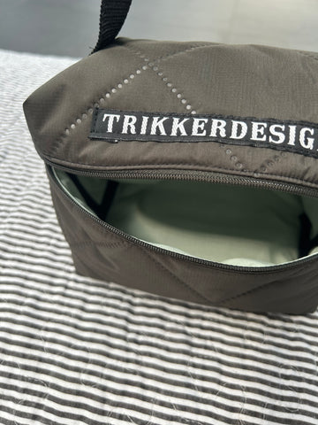 Toilettaske/makeuptaske i army quilt.