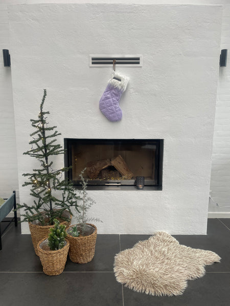 Stor julesok i lilla med shine og fake fur.