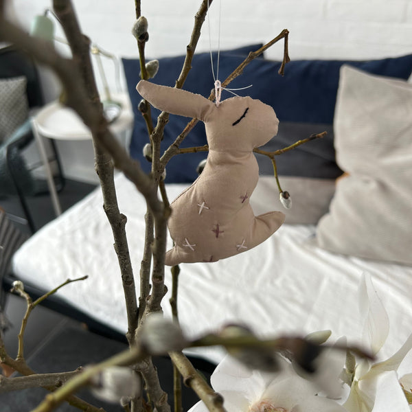 Påskehare med broderi