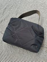 Indlæs billede til gallerivisning Toilet/makeuptaske i farven charcoal.
