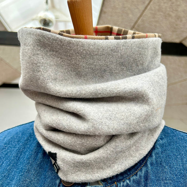 Halsedisse i tern med lysegråt fleece