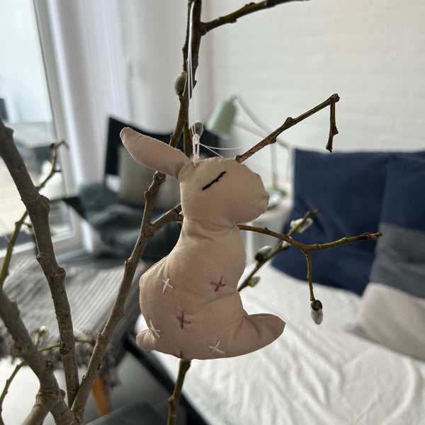 Påskehare med broderi