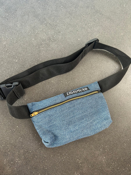 Bæltetaske/crosdbody i denim.