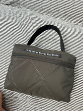 Indlæs billede til gallerivisning Toilettaske/makeuptaske i army quilt.
