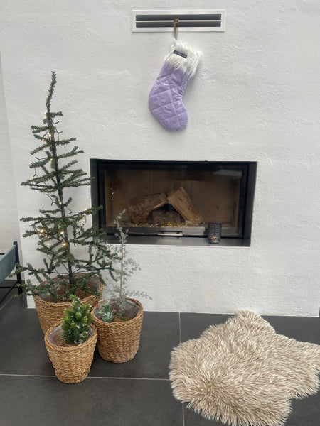 Stor julesok i lilla med shine og fake fur.