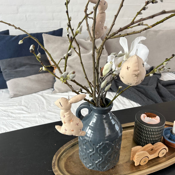 Påskehare med broderi