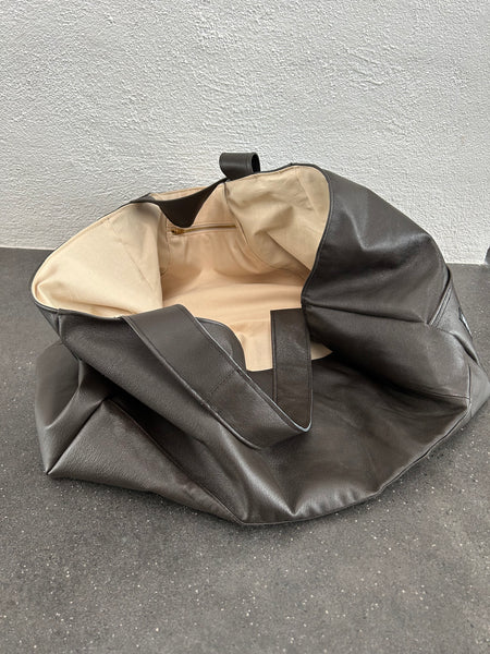 Brun læder shopper i genbrugs læder.