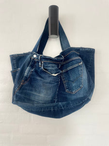 Levis denim shopper med lommer og slid.