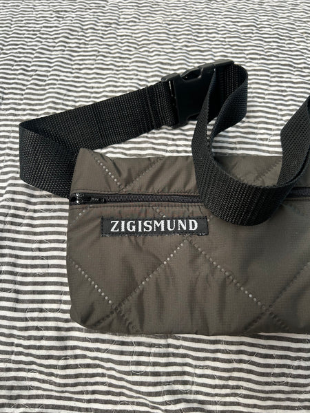 Bæltetaske/crossbodytaske i army quilt.