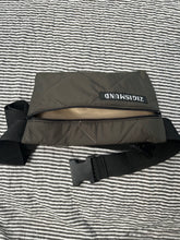 Indlæs billede til gallerivisning Bæltetaske/crossbodytaske i army quilt.
