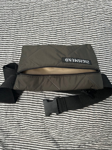 Bæltetaske/crossbodytaske i army quilt.