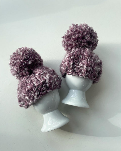 Æggevarmer i meleret lilla (2 stk).