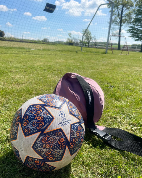 Fodboldtaske i lys lavendel