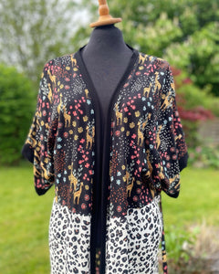 Strand Kimono med dyreprint og skønne dyr (xs-m)