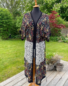 Strand Kimono med dyreprint og skønne dyr (xs-m)