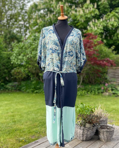 Kimono i blålige nuancer