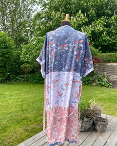 Strand Kimono i viskose i sarte farver med blomster (xs-m).