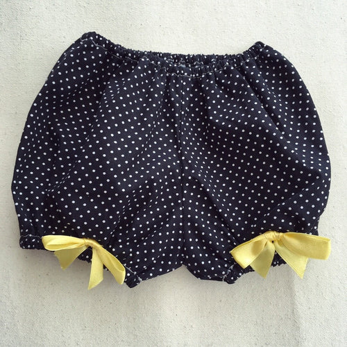 Bloomers/ble cover i sort med hvide prikker str. 9-12 mdr. - TrikkerDesign
