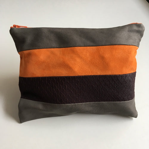 Clutch med orange/grå og lilla skind. - TrikkerDesign