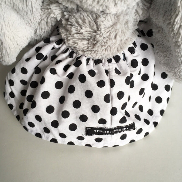 Strutskørt med sorte bomber. - TrikkerDesign