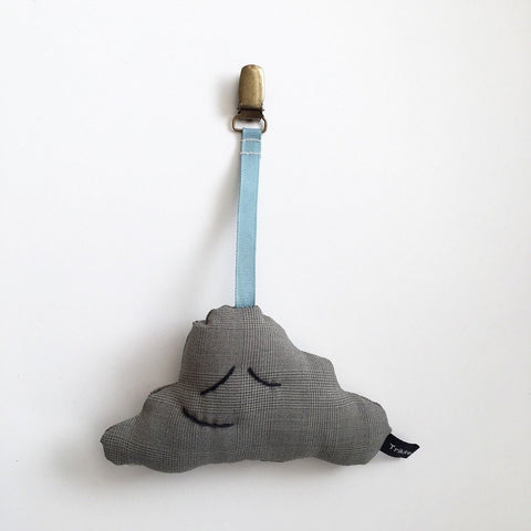 Barnevogns clips med sky i tern - TrikkerDesign