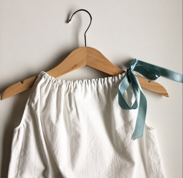 Hvid romantisk kjole (evt. Dåbskjole) - TrikkerDesign