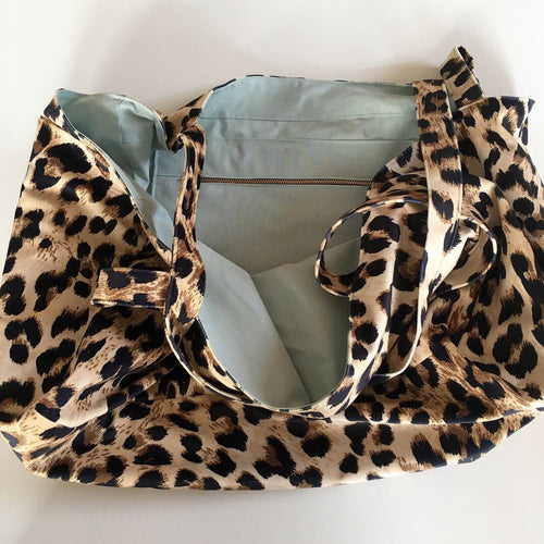 Velour shopper i leopardprint med blåt foer. - TrikkerDesign