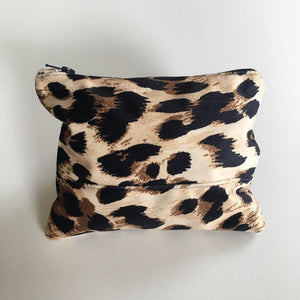 Lille kosmetik pung/pung i leopard velour. - TrikkerDesign