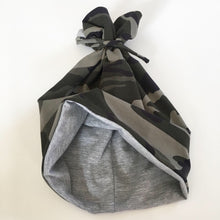 Indlæs billede til gallerivisning Beanie/tube i grøn army look str. 2-4 år. - TrikkerDesign
