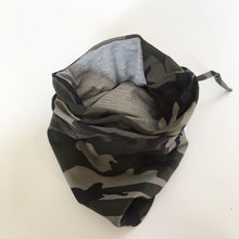 Indlæs billede til gallerivisning Beanie/tube i grøn army look str. 2-4 år. - TrikkerDesign
