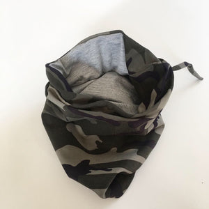 Beanie/tube i grøn army look str. 2-4 år. - TrikkerDesign