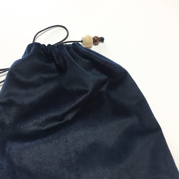 Øretelefon pose/ Tøjpose i blå velour - TrikkerDesign
